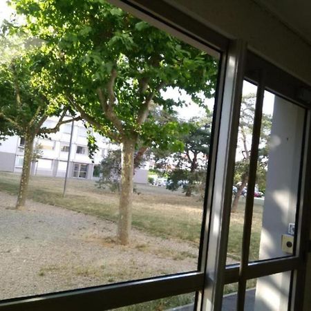 Appartement entier 70m² avec Balcon et Parking en Résidence Fermée Saint-Priest  Exterior foto