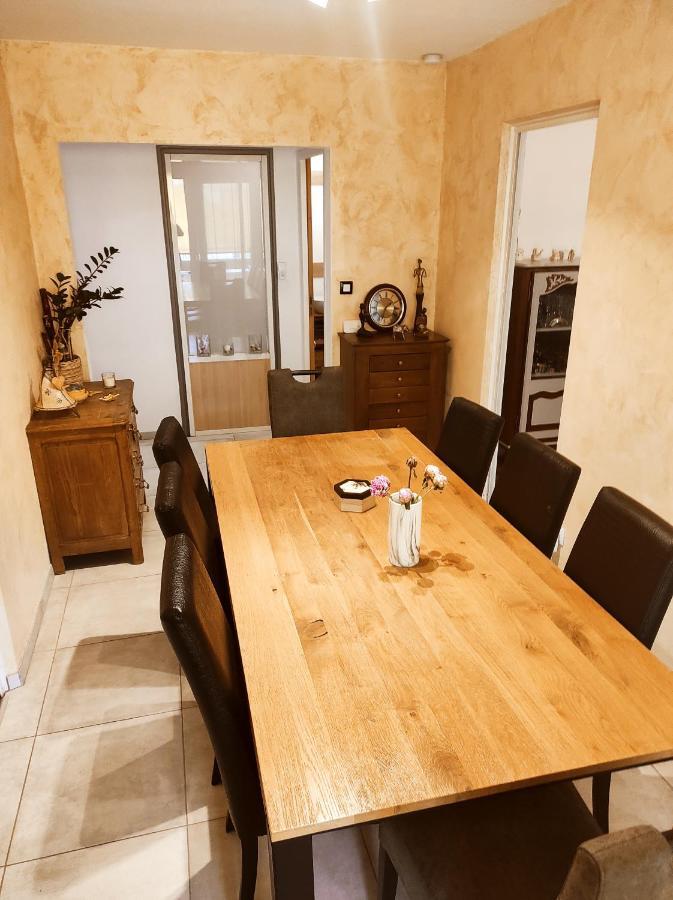 Appartement entier 70m² avec Balcon et Parking en Résidence Fermée Saint-Priest  Exterior foto